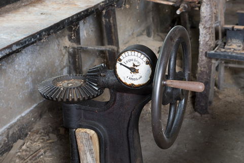 Usine : commande de la turbine Laurioz. © Région Bourgogne-Franche-Comté, Inventaire du patrimoine