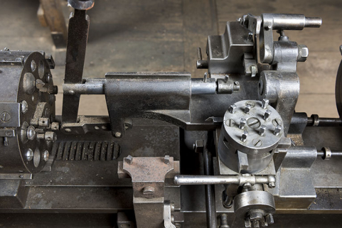 Vue plongeante sur la partie travaillante. Tourelle revolver au premier plan. © Région Bourgogne-Franche-Comté, Inventaire du patrimoine