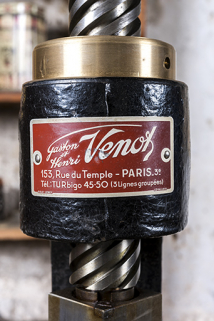 Plaque du constructeur. © Région Bourgogne-Franche-Comté, Inventaire du patrimoine