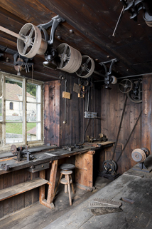 L'atelier, avec moteur électrique et transmissions. © Région Bourgogne-Franche-Comté, Inventaire du patrimoine