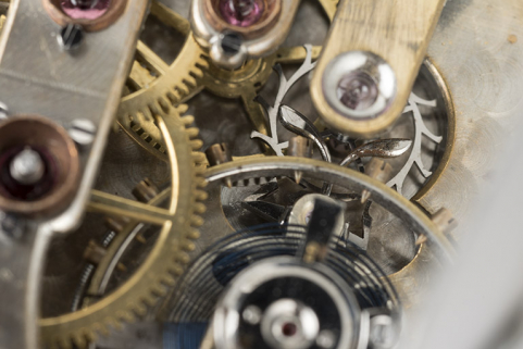 Détail de la roue d'ancre, de l'ancre et de son contrepoids. © Région Bourgogne-Franche-Comté, Inventaire du patrimoine