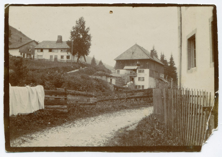 [Vue d'ensemble de la fonderie de cuivre Mesnier, avant sa reconstruction : façades postérieure et latérale droite], juillet 1905. © Région Bourgogne-Franche-Comté, Inventaire du patrimoine