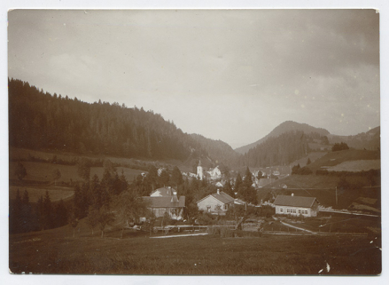 [Vue d'ensemble du hameau des Epaisses, depuis le sud-ouest], 1ère moitié 20e siècle. © Région Bourgogne-Franche-Comté, Inventaire du patrimoine