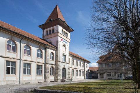 Bâtiment administratif depuis la cour sud. © Région Bourgogne-Franche-Comté, Inventaire du patrimoine Bâtiment administratif depuis la cour sud. © Région Bourgogne-Franche-Comté, Inventaire du patrimoine