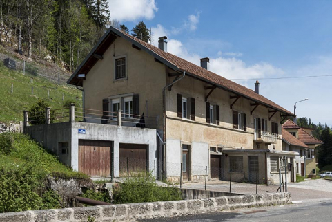 Façade antérieure, de trois quarts gauche. © Région Bourgogne-Franche-Comté, Inventaire du patrimoine