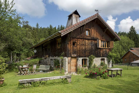 Façades antérieure et latérale gauche. © Région Bourgogne-Franche-Comté, Inventaire du patrimoine Façades antérieure et latérale gauche. © Région Bourgogne-Franche-Comté, Inventaire du patrimoine