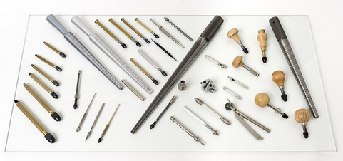 Production de la société Grandidier : pinces à morille, mandrins, triboulets, outils de graveur, pince à scier les bagues, etc. © Région Bourgogne-Franche-Comté, Inventaire du patrimoine