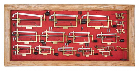 Outils produits dans la commune (collection René Laithier, mairie des Gras) : estrapades, tourets à finir, etc. © Région Bourgogne-Franche-Comté, Inventaire du patrimoine Outils produits dans la commune (collection René Laithier, mairie des Gras) : estrapades, tourets à finir, etc. © Région Bourgogne-Franche-Comté, Inventaire du patrimoine