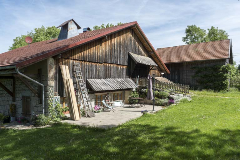 Façade postérieure, de trois quarts gauche. © Région Bourgogne-Franche-Comté, Inventaire du patrimoine