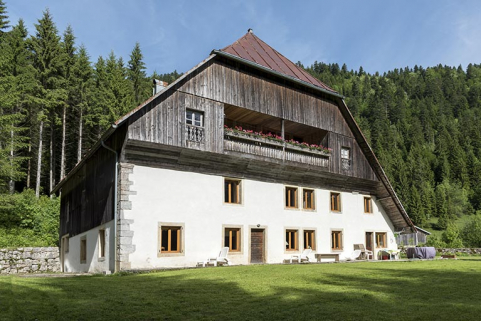 Façade antérieure, de trois quarts gauche. © Région Bourgogne-Franche-Comté, Inventaire du patrimoine