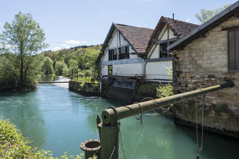 Pignons des ateliers et prise d'eau d'une turbine hydraulique. © Région Bourgogne-Franche-Comté, Inventaire du patrimoine Pignons des ateliers et prise d'eau d'une turbine hydraulique. © Région Bourgogne-Franche-Comté, Inventaire du patrimoine