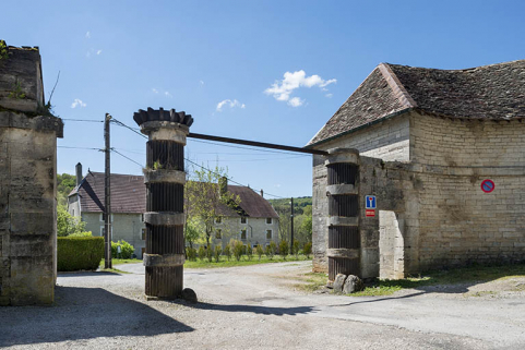 Portique d'entrée. © Région Bourgogne-Franche-Comté, Inventaire du patrimoine Portique d'entrée. © Région Bourgogne-Franche-Comté, Inventaire du patrimoine