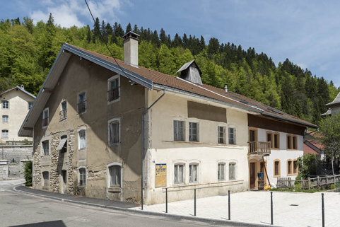 Façades antérieure et latérale gauche. © Région Bourgogne-Franche-Comté, Inventaire du patrimoine