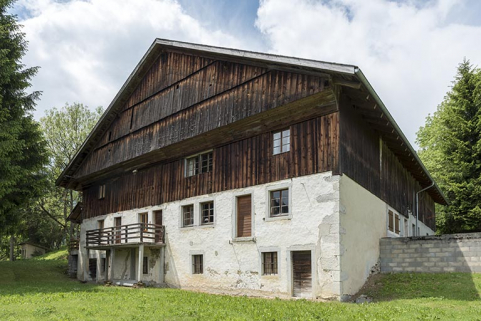 Façade antérieure, de trois quarts droite. © Région Bourgogne-Franche-Comté, Inventaire du patrimoine Façade antérieure, de trois quarts droite. © Région Bourgogne-Franche-Comté, Inventaire du patrimoine