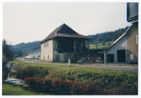 La scierie vue de l'est, en novembre 1994. © Région Bourgogne-Franche-Comté, Inventaire du patrimoine