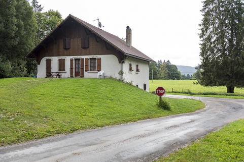 Façade postérieure, de trois quarts droite. © Région Bourgogne-Franche-Comté, Inventaire du patrimoine