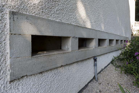 Baies fromagères horizontales, sur la façade latérale droite. © Région Bourgogne-Franche-Comté, Inventaire du patrimoine