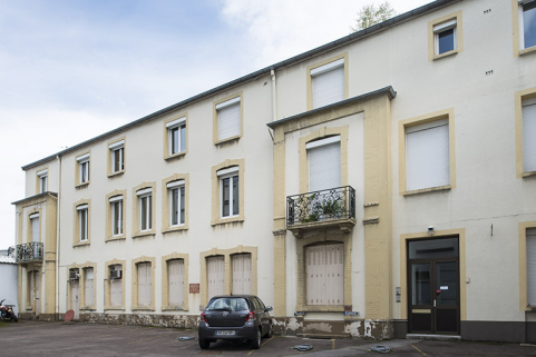 Bâtiment (bureaux et ateliers) en fond de cour. © Région Bourgogne-Franche-Comté, Inventaire du patrimoine