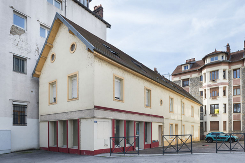 Vue de trois quarts droite. © Région Bourgogne-Franche-Comté, Inventaire du patrimoine Vue de trois quarts droite. © Région Bourgogne-Franche-Comté, Inventaire du patrimoine