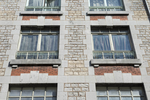 Détail de la façade. © Région Bourgogne-Franche-Comté, Inventaire du patrimoine Détail de la façade. © Région Bourgogne-Franche-Comté, Inventaire du patrimoine