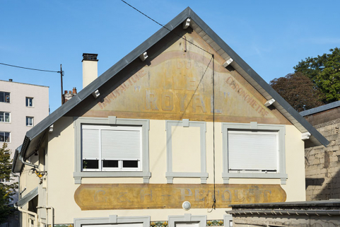 Atelier de fabrication. Partie supérieure du pignon. © Région Bourgogne-Franche-Comté, Inventaire du patrimoine Atelier de fabrication. Partie supérieure du pignon. © Région Bourgogne-Franche-Comté, Inventaire du patrimoine