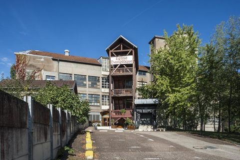 Vue d'ensemble depuis le sud-est. © Région Bourgogne-Franche-Comté, Inventaire du patrimoine Vue d'ensemble depuis le sud-est. © Région Bourgogne-Franche-Comté, Inventaire du patrimoine