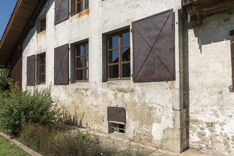 Corps sud-est et ses volets métalliques.  © Région Bourgogne-Franche-Comté, Inventaire du patrimoine Corps sud-est et ses volets métalliques.  © Région Bourgogne-Franche-Comté, Inventaire du patrimoine