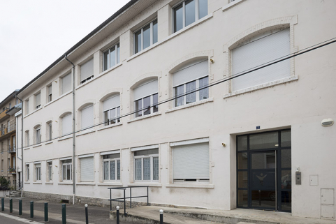Façade de l'atelier (n°5 et 7). © Région Bourgogne-Franche-Comté, Inventaire du patrimoine Façade de l'atelier (n°5 et 7). © Région Bourgogne-Franche-Comté, Inventaire du patrimoine