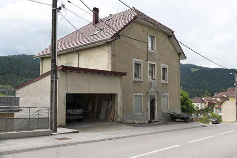 Façades antérieure et latérale gauche. © Région Bourgogne-Franche-Comté, Inventaire du patrimoine