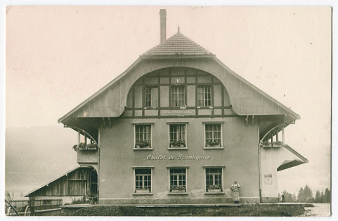 [Façade antérieure], milieu 20e siècle © Région Bourgogne-Franche-Comté, Inventaire du patrimoine
