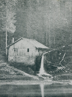 Le Moulinot [vue d'ensemble du bâtiment avec sa roue hydraulique par-dessus], 4e quart 19e siècle. © Région Bourgogne-Franche-Comté, Inventaire du patrimoine