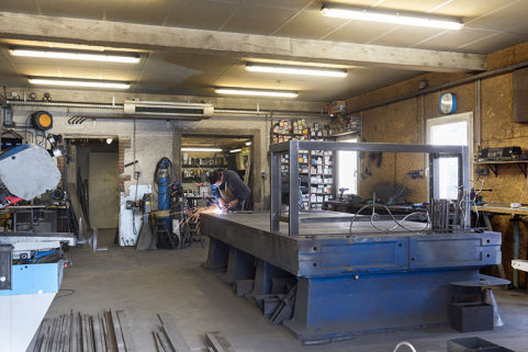 Atelier de travail à froid. © Région Bourgogne-Franche-Comté, Inventaire du patrimoine