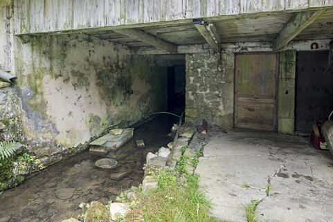 Moulin : canal de fuite sous le bâtiment (façade nord). © Région Bourgogne-Franche-Comté, Inventaire du patrimoine