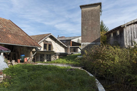 Atelier de réparation et d'affûtage, et transformateur, près du canal d'amenée. © Région Bourgogne-Franche-Comté, Inventaire du patrimoine Atelier de réparation et d'affûtage, et transformateur, près du canal d'amenée. © Région Bourgogne-Franche-Comté, Inventaire du patrimoine