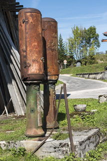 Pompes à carburant. © Région Bourgogne-Franche-Comté, Inventaire du patrimoine Pompes à carburant. © Région Bourgogne-Franche-Comté, Inventaire du patrimoine