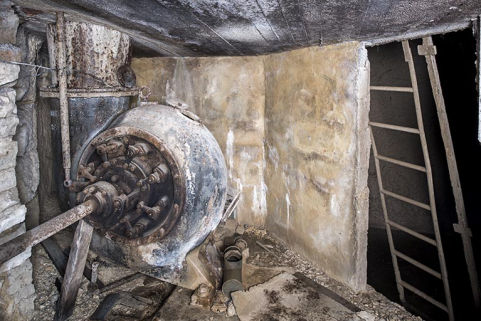 Atelier de fabrication, sciurier : turbine Douge. La chambre d'eau est à gauche. © Région Bourgogne-Franche-Comté, Inventaire du patrimoine Atelier de fabrication, sciurier : turbine Douge. La chambre d'eau est à gauche. © Région Bourgogne-Franche-Comté, Inventaire du patrimoine