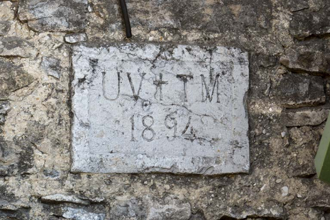 Atelier de fabrication (1894) : plaque portant la date. © Région Bourgogne-Franche-Comté, Inventaire du patrimoine Atelier de fabrication (1894) : plaque portant la date. © Région Bourgogne-Franche-Comté, Inventaire du patrimoine