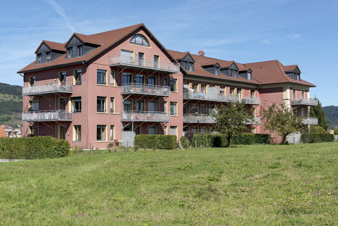 Façades postérieure et latérale droite, depuis le sud. © Région Bourgogne-Franche-Comté, Inventaire du patrimoine Façades postérieure et latérale droite, depuis le sud. © Région Bourgogne-Franche-Comté, Inventaire du patrimoine