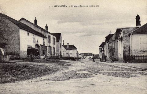 La Grande rue, carte postale (1909). © Commune de Gevigney-et-Mercey La Grande rue, carte postale (1909). © Commune de Gevigney-et-Mercey