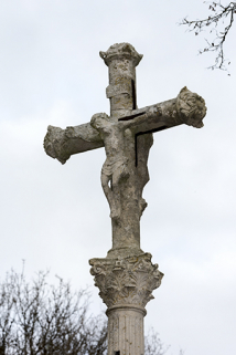 Croix dite du calvaire, au lieu-dit Sur la Croix du Calvaire : Christ en croix. © Région Bourgogne-Franche-Comté, Inventaire du patrimoine Croix dite du calvaire, au lieu-dit Sur la Croix du Calvaire : Christ en croix. © Région Bourgogne-Franche-Comté, Inventaire du patrimoine