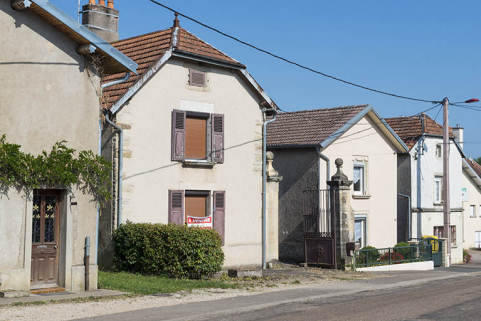 fermes avec "pignon sur rue". © Région Bourgogne-Franche-Comté, Inventaire du patrimoine fermes avec "pignon sur rue". © Région Bourgogne-Franche-Comté, Inventaire du patrimoine