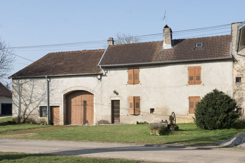 Ferme, rue du Mont. © Région Bourgogne-Franche-Comté, Inventaire du patrimoine Ferme, rue du Mont. © Région Bourgogne-Franche-Comté, Inventaire du patrimoine