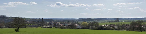 Vue du village depuis le nord. © Région Bourgogne-Franche-Comté, Inventaire du patrimoine Vue du village depuis le nord. © Région Bourgogne-Franche-Comté, Inventaire du patrimoine