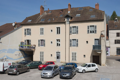 La cour et la façade postérieure. © Région Bourgogne-Franche-Comté, Inventaire du patrimoine