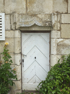Détail : la porte ouvrant sur l'escalier en vis. © Région Bourgogne-Franche-Comté, Inventaire du patrimoine