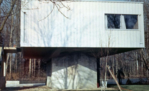 Vue de la façade latérale sud-ouest, photographie ancienne, ca. 1965-1970, Archives privées. © Région Bourgogne-Franche-Comté, Inventaire du patrimoine
