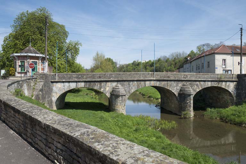 Le pont au niveau de la Rezelle. © Région Bourgogne-Franche-Comté, Inventaire du patrimoine