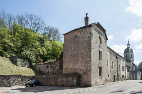 vue générale (depuis le nord) des bâtiments conventuels, rue de l'Eglise. © Région Bourgogne-Franche-Comté, Inventaire du patrimoine