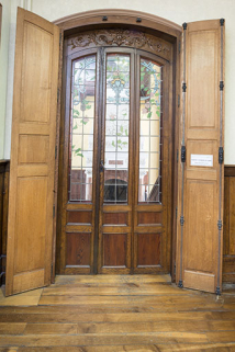 Porte à trois vantaux  conduisant à la salle de bal (ou de musique). © Région Bourgogne-Franche-Comté, Inventaire du patrimoine