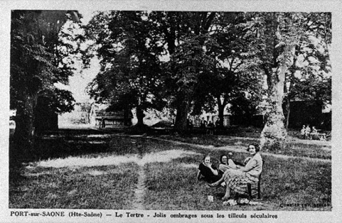 Le parc du Tertre, carte postale. © Région Bourgogne-Franche-Comté, Inventaire du patrimoine